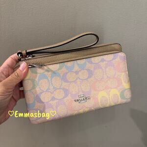 Coach Double Zip Wallet In Rainbow Signature Canvas CDN23 Silver/Sand Multi